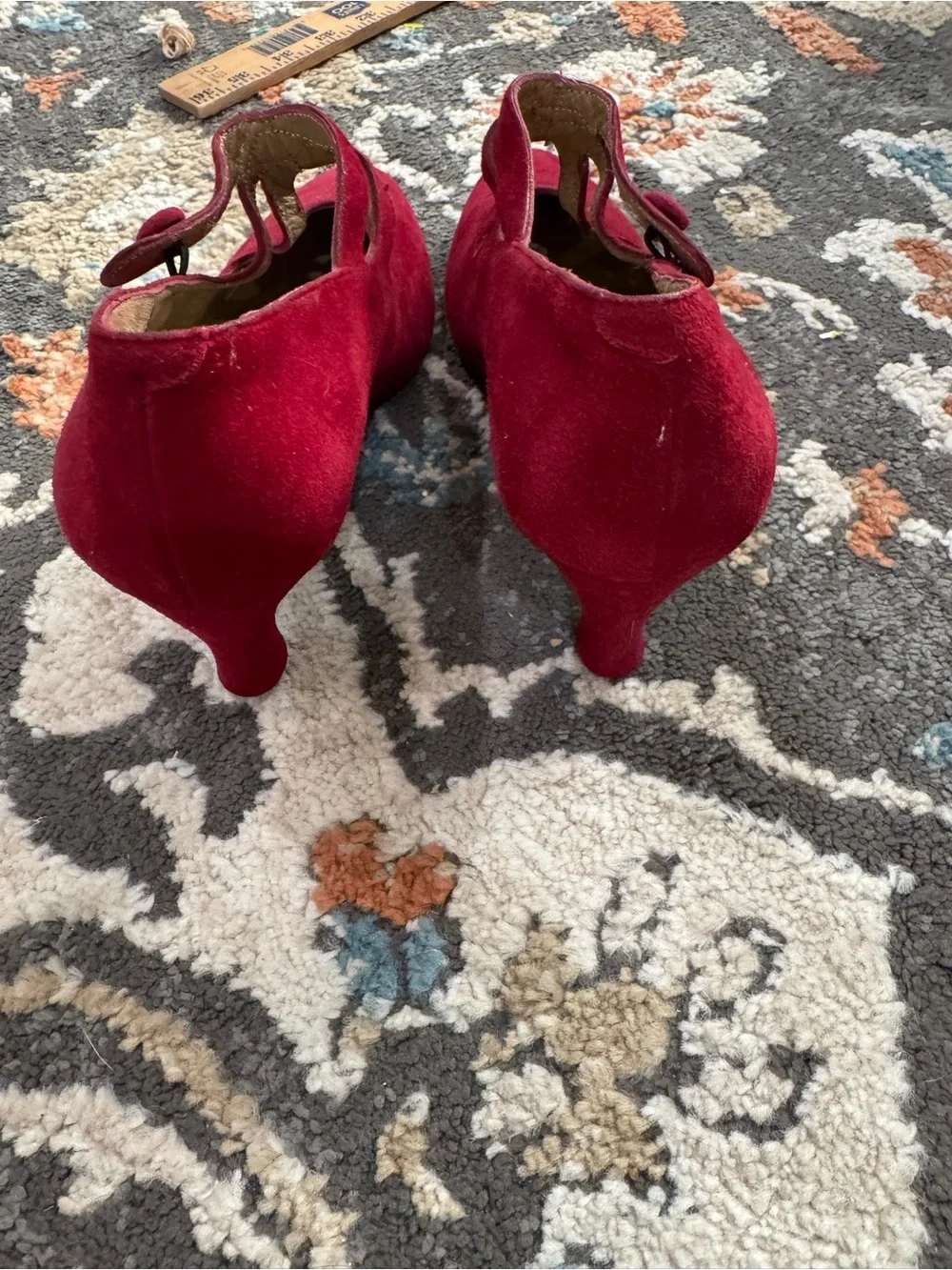 NEW Vintage Martinez Valero Red Suede Garland Heels NEEDS CAPS 6